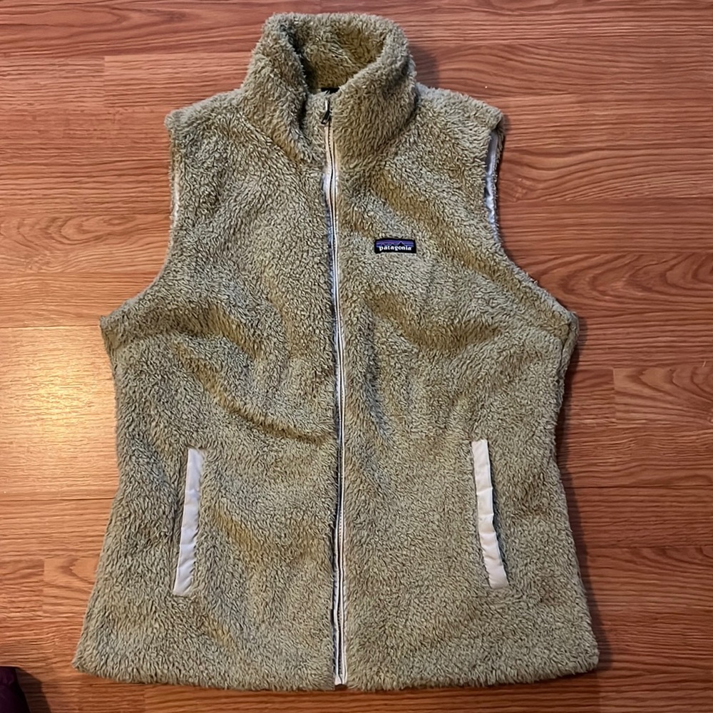 Patagonia beige Sherpa vest
